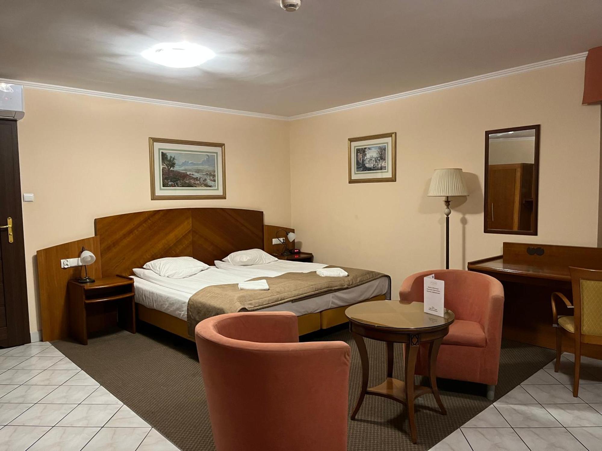 Hit Apartments Варшава Экстерьер фото
