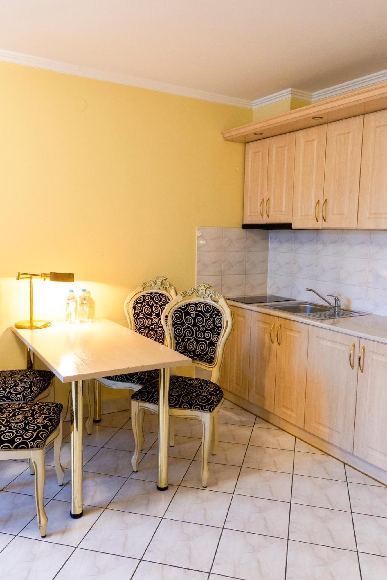 Hit Apartments Варшава Экстерьер фото