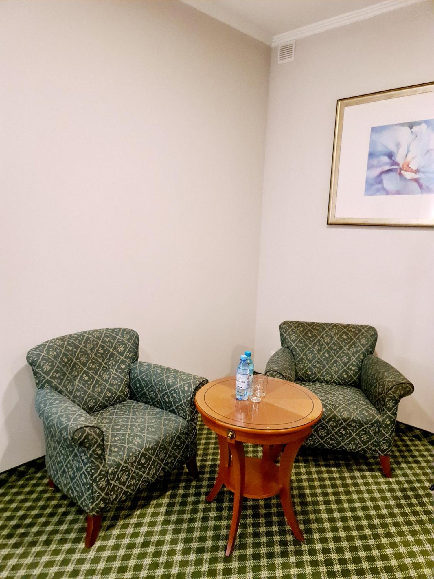 Hit Apartments Варшава Экстерьер фото