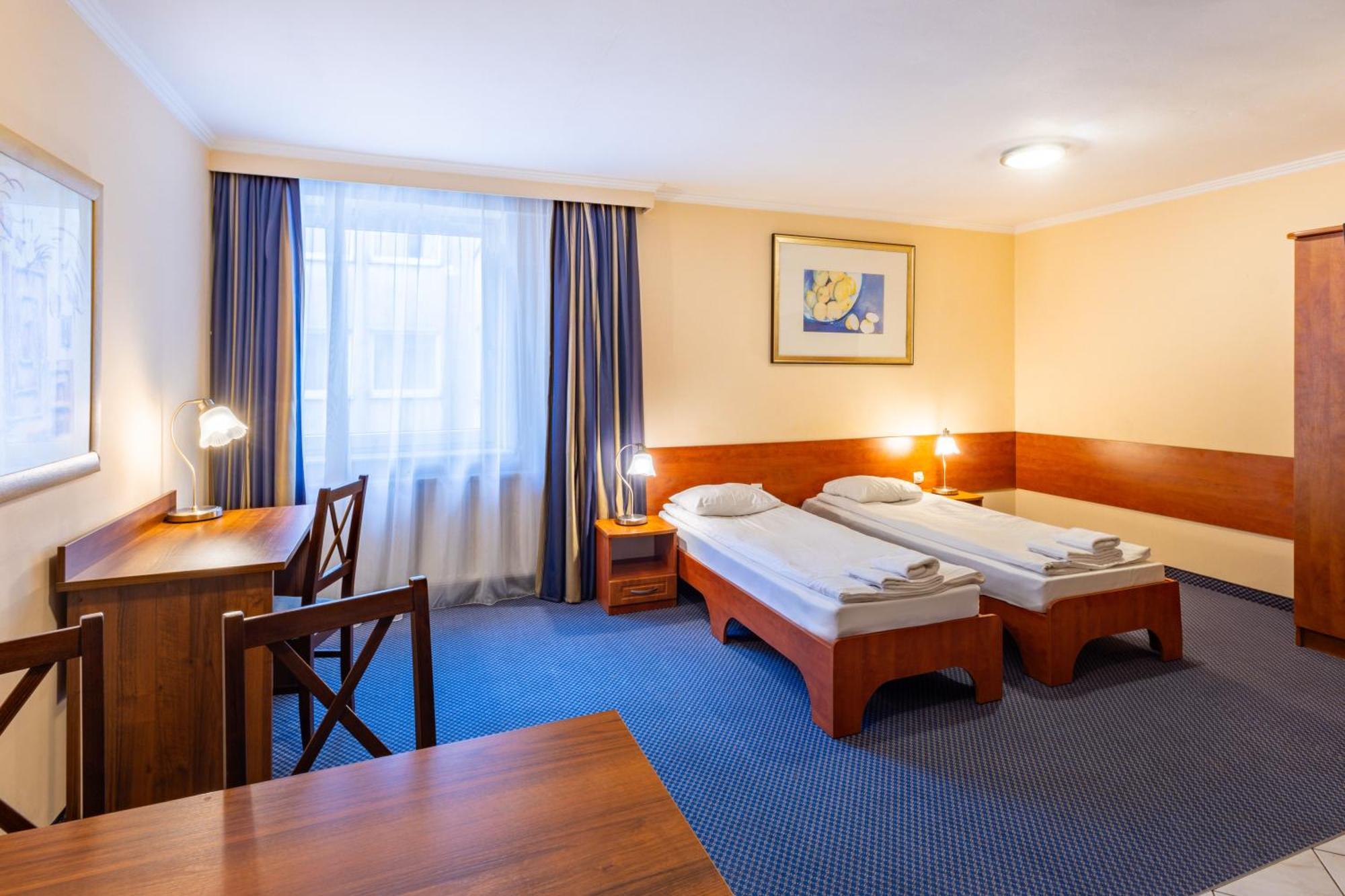 Hit Apartments Варшава Экстерьер фото